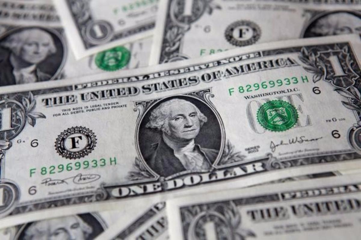 US dollar falls after sharp gain